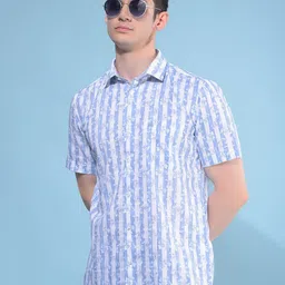 Crimsoune Club Men Classic Slim Fit Opaque Striped Casual Shirt image 2