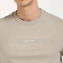 Calvin Klein Jeans Men Solid Round Neck Cotton T-shirt image 3