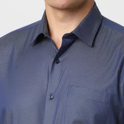 Van Heusen Men Spread Collar Solid Cotton Slim Fit Formal Shirt image 3