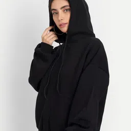 COLOR CAPITAL Hooded Pullover Sweatshirt image 4