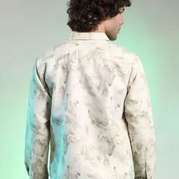 Campus Sutra Men Comfort Fit Spread Collar Abstract Printed Cotton Casual Shirt image 2
