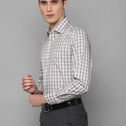 Louis Philippe Men Gingham Checks Formal Cotton Shirt image 2