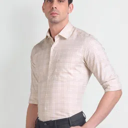 Arrow Checked Spread Collar Cotton Formal Shirt image 2