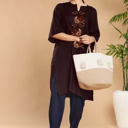 LetsDressUp Quirky Printed Notched Neck Flared Sleeves Straight Kurta image 4