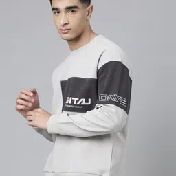 Xtep  Colourblocked Round Neck Pullover Sweatshirt image 5