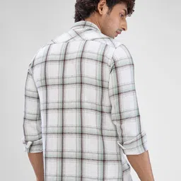SPYKAR Men Slim Fit Tartan Checks Opaque Checked Casual Shirt image 4