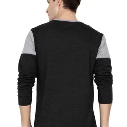 Fleximaa Men Grey & Charcoal Colourblocked Cotton T-shirt image 4