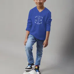 Friskers Boys Blue Typography Printed V-Neck T-shirt image 3