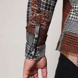 Instafab Plus Size Size Geometric Classic Regular Fit Cotton Casual Shirt image 2