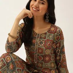 SHOWOFF Women Olive Green & Red Geometric Embroidered Floral Kurta-image-66