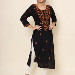 VAIRAGEE Floral Embroidered Kurta image 1