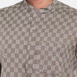 indus route by Pantaloons Men Checked Cotton Kurta image 4