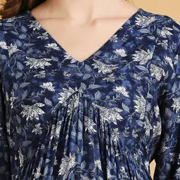 MomToBe Floral Printed V-Neck Empire Maternity Kurta image 2