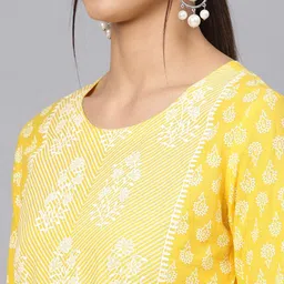 Varanga Women Yellow & White Ethnic Motifs Printed Kurta image 2