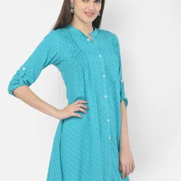 Span Floral Printed Mandarin Collar Kurta image 3