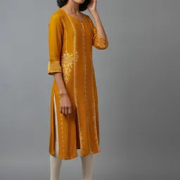 W Women Yellow Geometric Keyhole Neck Thread Work Kurta image 3
