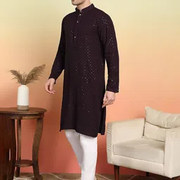 SWAGG INDIA Men Embroidered Mirror Work Kurta image 3