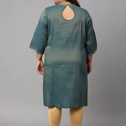 AURELIA Women Green Solid Straight Fit Kurta image 4