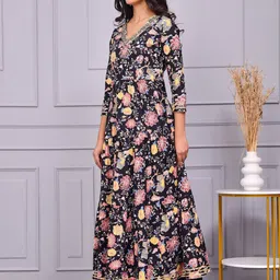 Aspriya Floral Printed Pure Cotton Anarkali Kurta image 5