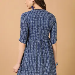 antaran Geometric Printed Mandarin Collar Pure Cotton A-Line Kurta image 4