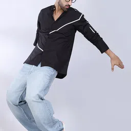 MIDAV Geometric Printed Mandarin Collar Cotton A-Line Short Kurta image 3