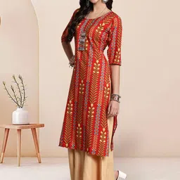 7Threads Women Ethnic Motifs Printed Floral Crepe Kurta image 5