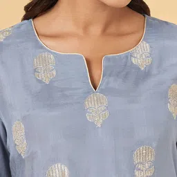 RANGMANCH BY PANTALOONS Notched Neck Embroidered Sequinned A Line Kurta with Trouser image 2