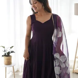 Ethnic Yard Sweetheart Neck Anarkali Gotta Patti Kurta With Trousers & Dupatta image 2