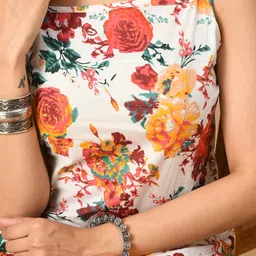 Laado - Pamper Yourself Women Floral Printed Regular Pure Cotton Kurta with Salwar image 2