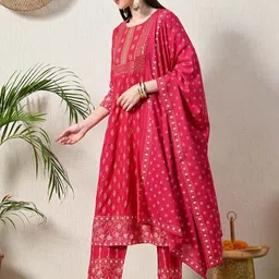 VIDHANI Women Floral Printed Panelled Sequinned Kurta with Trousers & With Dupatta image 3