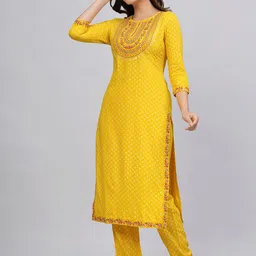 KALINI Floral Sequinned Embroidered Straight Kurta With Trousers & Dupatta image 4