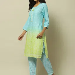 Rangriti Women Floral Printed Regular Kurta with Palazzos image 5