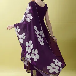 Ethnic Yard Sweetheart Neck Anarkali Gotta Patti Kurta With Trousers & Dupatta image 5