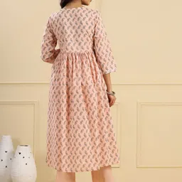 Readiprint Fashions Floral Printed Empire Pure Cotton Kurta With Trousers image 5