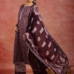 Libas Ethnic Motifs Printed Gotta Patti Straight Kurta With Palazzos & Dupatta image 5