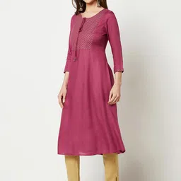 IMARA Yoke Design Tie Up Neck Thread Work A-Line Kurta image 4