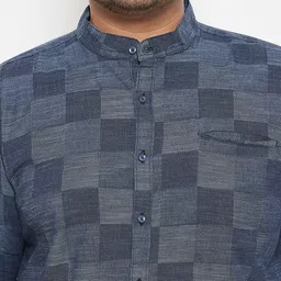 Instafab Plus Men Plus Size Blue Classic Checked Casual Cotton  Shirt image 4