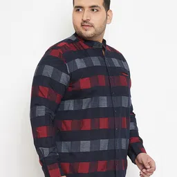 Instafab Plus Men Plus Size Classic Buffalo Checked Casual Cotton Shirt image 2