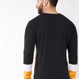 GRITSTONES Men Black Colourblocked T-shirt image 2