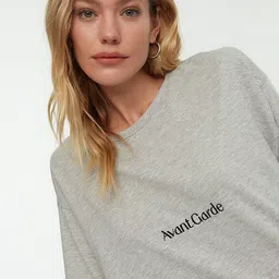 Trendyol Women Grey Typography Printed Drop-Shoulder Sleeves T-shirt image 3