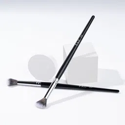 PAC Eyeshadow Blending Brush 213 image 5