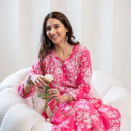 gosriki Women Chikan Embroidery Cotton Blend Straight Kurta image 2