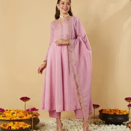 mokosh Women Silk Blend Kurta Pant Dupatta Set-picture-14