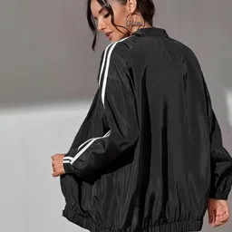 THECLASSICTOGS Solid Women Wind Cheater image 3