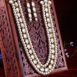 Shining Diva Gold-Plated White Kundan-Studded & Beaded Jewellery Set-picture-37