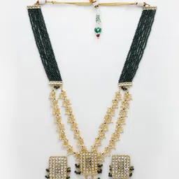 PANASH Gold-Plated & White Kundan Jewellery Set image 5