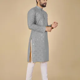 orifab Men Embroidered Pure Cotton Straight Kurta image 3