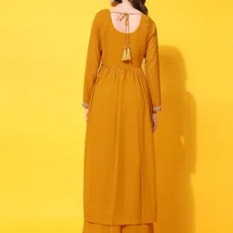 Poshak Hub Floral Embroidered High Slit Kurta with Palazzos image 5