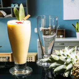 Classy Glass Cocktail Glasses (Set of 6) by Goodhomes-image-92