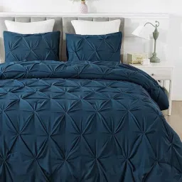the white moss Marquis Pleat Pinch luxurious Winter Single Comforter with One Pillow Cover image 1